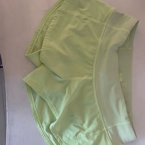 Lululemon Speedup shorts 2.5 inch